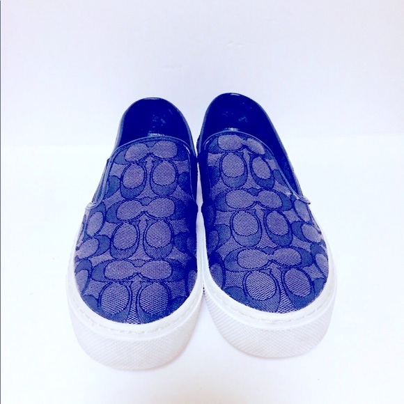 Ladies Shoes - Picture 2 of 8